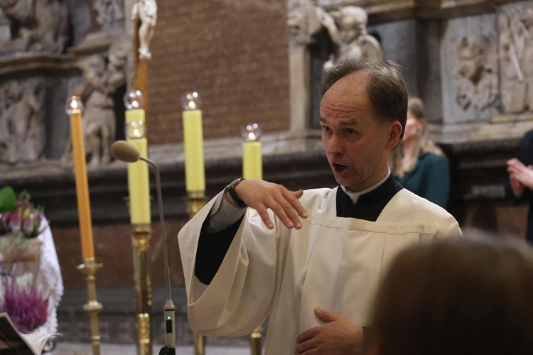 Sacra Ecclesiae Cantio