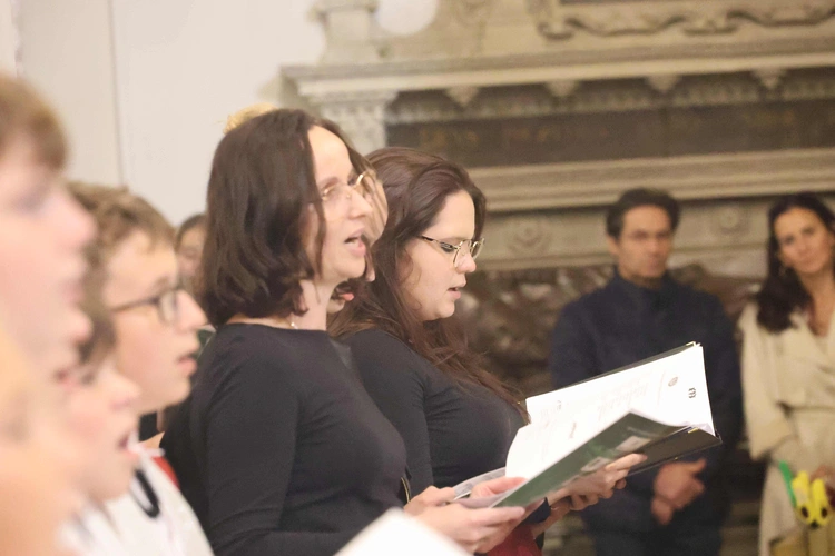 Sacra Ecclesiae Cantio