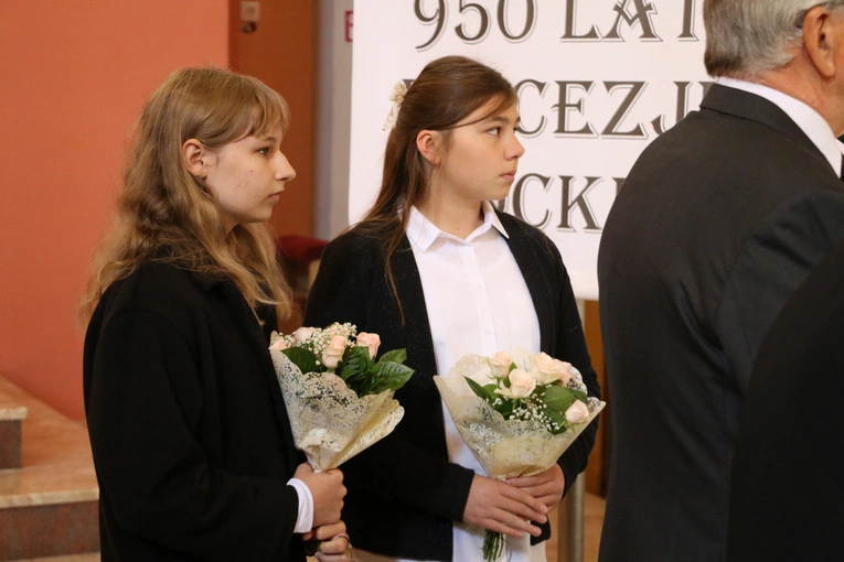 Smardzewo. Wprowadzenie relikwii św. Andrzeja Boboli i bł. kard. Stefana Wyszyńskiego