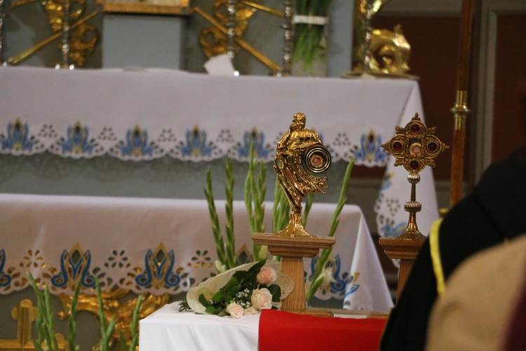 Smardzewo. Wprowadzenie relikwii św. Andrzeja Boboli i bł. kard. Stefana Wyszyńskiego