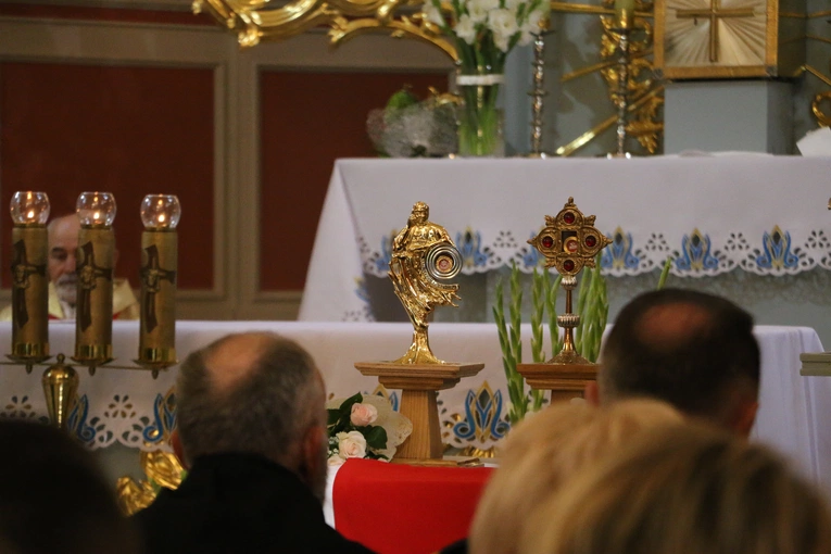 Smardzewo. Wprowadzenie relikwii św. Andrzeja Boboli i bł. kard. Stefana Wyszyńskiego