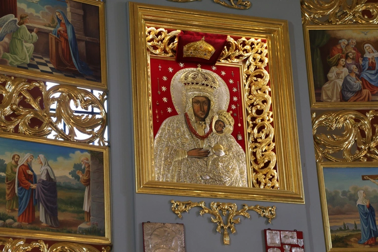 Smardzewo. Wprowadzenie relikwii św. Andrzeja Boboli i bł. kard. Stefana Wyszyńskiego