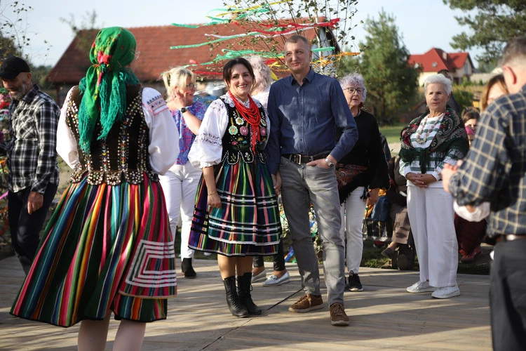 Podsumowanie projektu i otwarcie chałupy Kopciów w Etnocentrum Ziemi Łódzkiej
