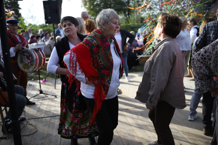 Podsumowanie projektu i otwarcie chałupy Kopciów w Etnocentrum Ziemi Łódzkiej