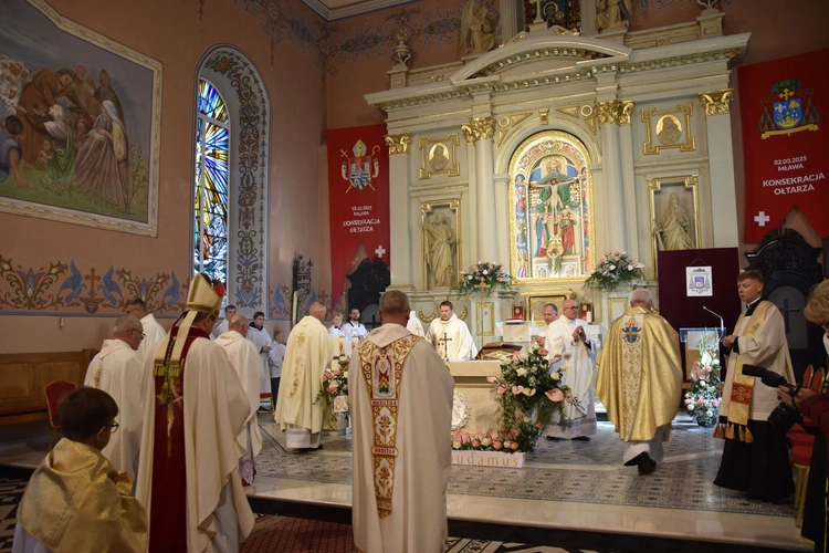 Mława. Dziękczynienie za 80 lat posługi sióstr misjonarek Świętej Rodziny