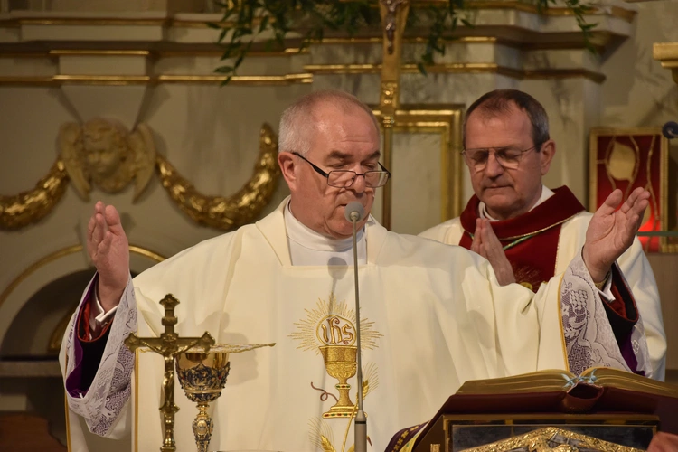 Mława. Dziękczynienie za 80 lat posługi sióstr misjonarek Świętej Rodziny