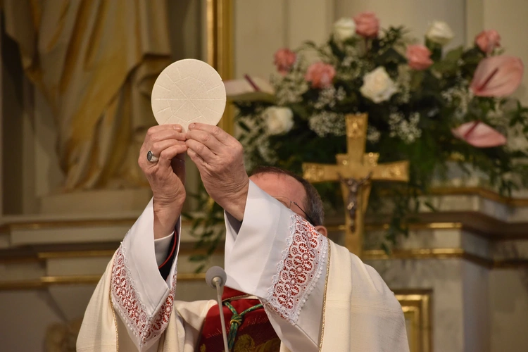 Mława. Dziękczynienie za 80 lat posługi sióstr misjonarek Świętej Rodziny