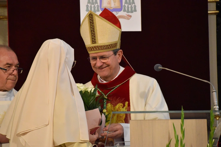 Mława. Dziękczynienie za 80 lat posługi sióstr misjonarek Świętej Rodziny