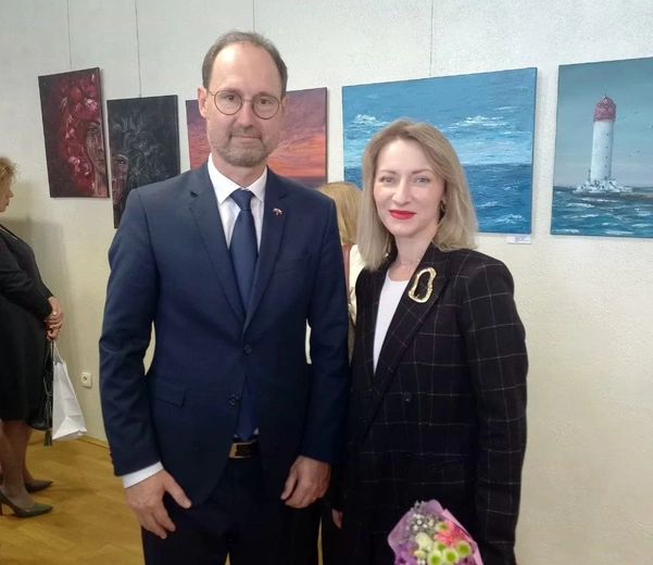 Franz Kafka i wspomnienia o morzu. Dwie wystawy w Filharmonii Opolskiej