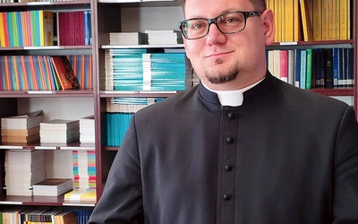  Ks. Tomasz Metelica mówi, że są nowi kandydaci do seminarium.