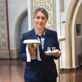 Ivanna Berenda podczas pracy w kościele św. Andrzeja w Zabrzu. 