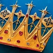 Korona, która zostanie nałożona na obraz. 