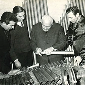 Zygmunt Kamiński senior za zasługi w dziedzinie muzyki został odznaczony przez papieża Pawła VI medalem Pro Ecclesia et Pontifice, a za działalność w rzemiośle otrzymał Złoty Krzyż Zasługi. 