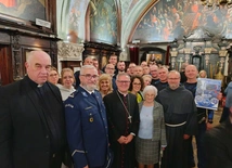 Pomorscy policjanci na motorach u Jasnogórskiej Pani