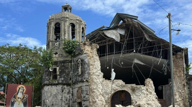 Filipiny: archidiecezja Cebu pomaga ofiarom trzęsienia ziemi