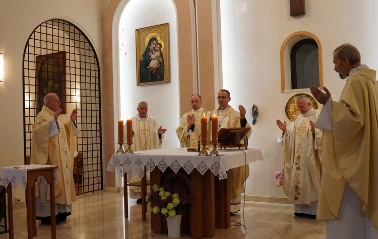Ze św. Teresą od Dzieciątka Jezus u wrocławskich karmelitanek bosych