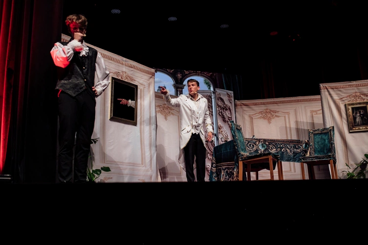 "Świętoszek" w wykonaniu Teatru z Klasą