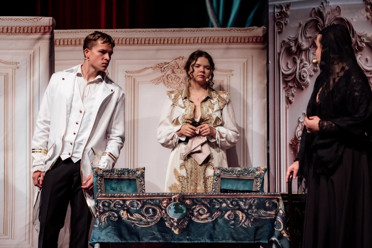 "Świętoszek" w wykonaniu Teatru z Klasą
