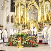 Każdy dzień odpustu to lekcja życia, w której nauczycielką jest Matka Boża