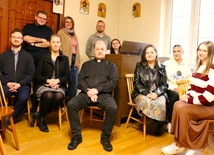 - Do DSO zapraszam wszystkich, którzy kochają muzykę kościelną i którzy czują w sercu, że chcieliby służyć Kościołowi przez akompaniament, który ma dwa cele - uświęcenie ludzi i oddawanie chwały Bogu - mówi ks. Andrzej Zarzycki.