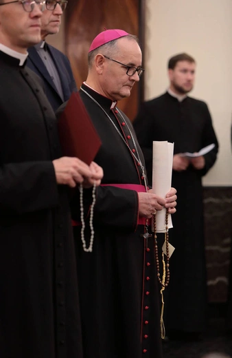Abp Przybylski kanonicznie objął rządy w archidiecezji katowickiej, cz. 1