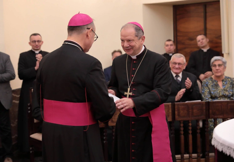Abp Przybylski kanonicznie objął rządy w archidiecezji katowickiej, cz. 1