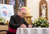 Abp Przybylski kanonicznie objął rządy w archidiecezji katowickiej, cz. 2