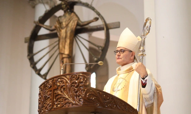 Abp Przybylski podczas ingresu: śląski lud wciąż potrzebuje Jezusa