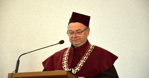 Sympozjum „Katecheza w szkole w warunkach przemian społeczno-kulturowych”