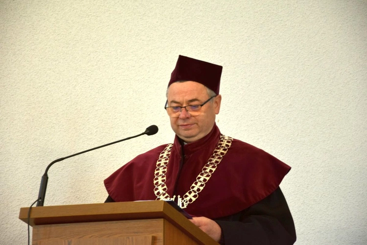 Sympozjum „Katecheza w szkole w warunkach przemian społeczno-kulturowych”