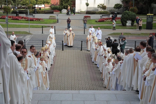 Ingres abp. Andrzeja Przybylskiego do katowickiej archikatedry, cz. 1
