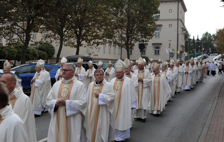 Ingres abp. Andrzeja Przybylskiego do katowickiej archikatedry, cz. 1