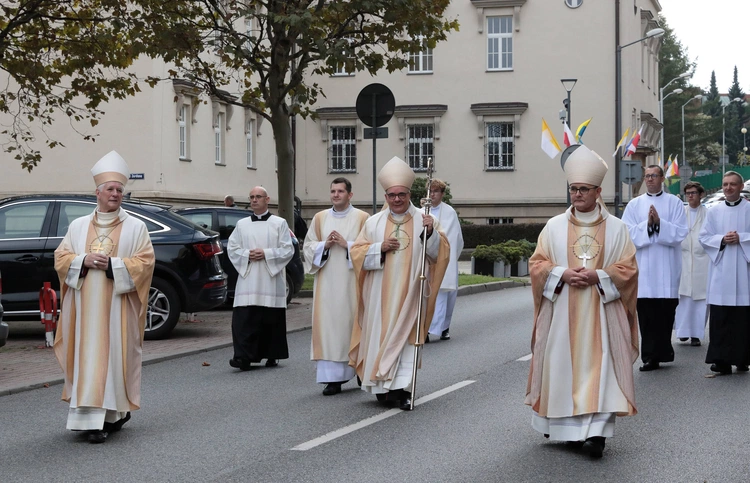Ingres abp. Andrzeja Przybylskiego do katowickiej archikatedry, cz. 1