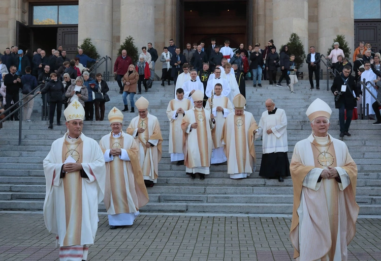 Ingres abp. Andrzeja Przybylskiego do katowickiej archikatedry, cz. 1