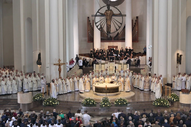 Ingres abp. Andrzeja Przybylskiego do katowickiej archikatedry, cz. 1