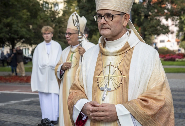 Ingres abp. Andrzeja Przybylskiego do katowickiej archikatedry, cz. 2