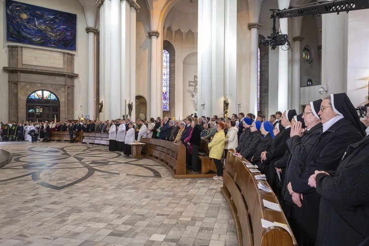 Ingres abp. Andrzeja Przybylskiego do katowickiej archikatedry, cz. 2
