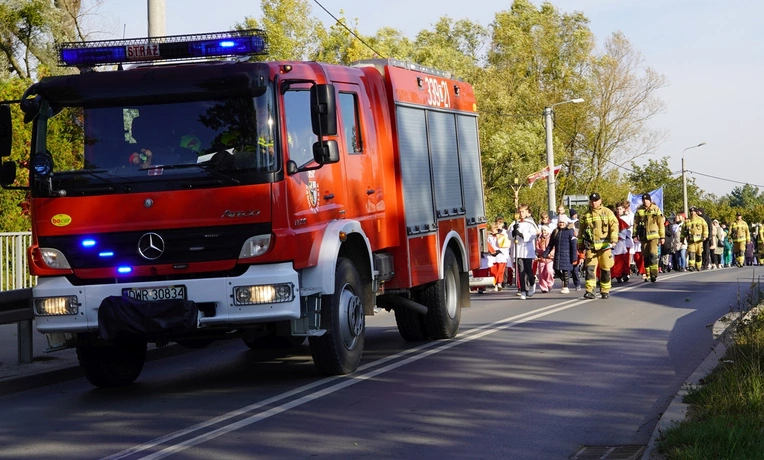Różańcowa pielgrzymka z Chrząstawy Wielkiej do Nadolic Wielkich
