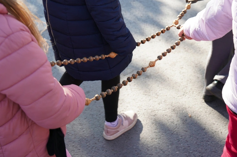 Różańcowa pielgrzymka z Chrząstawy Wielkiej do Nadolic Wielkich