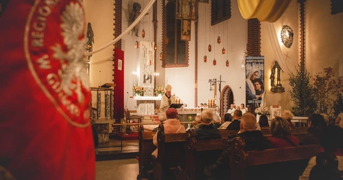 Z ciszy lasu do światła ołtarza