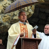 "Duchowość skrzydeł". Hodowcy gołębi pocztowych mają swój modlitewnik 