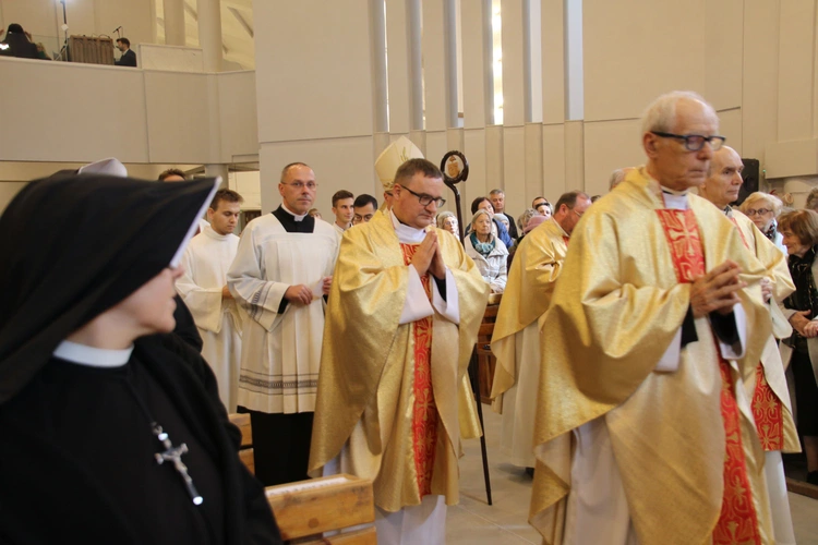 Płock. Odpust św. Faustyny Kowalskiej