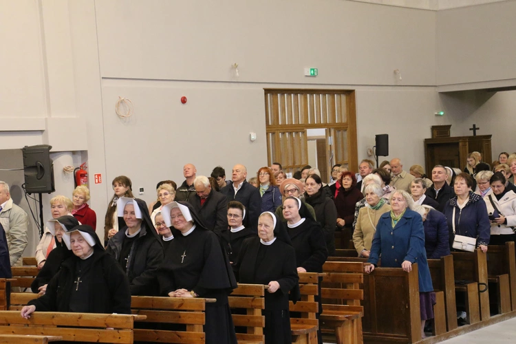 Płock. Odpust św. Faustyny Kowalskiej