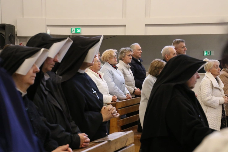 Płock. Odpust św. Faustyny Kowalskiej