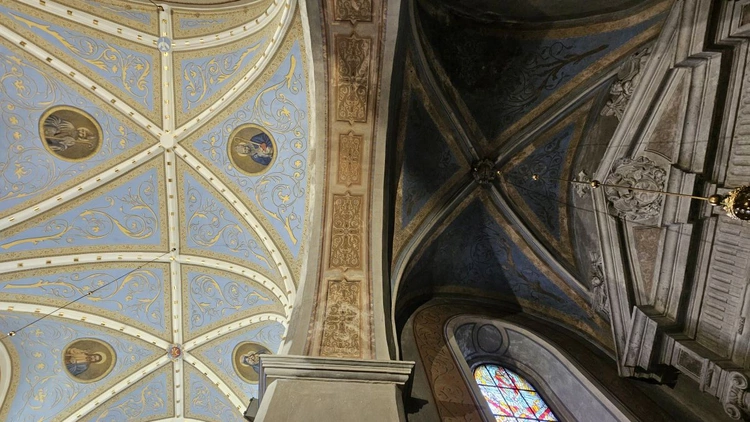 Odnowione prezbiterium w kościele w Iłży 