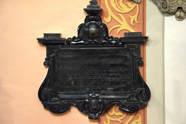 Odnowione prezbiterium w kościele w Iłży 