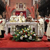 Nie tylko szukać światła, ale dać się nim prześwietlić