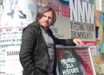 Arkadiusz Gołębiewski operator, reżyser, producent i scenarzysta filmowy, dyrektor Festiwalu Filmowego Niepokorni Niezłomni Wolni.