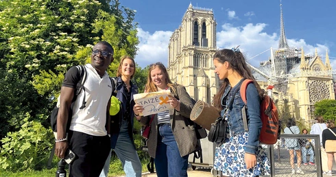 Poza modlitewnym charakterem ekumeniczne spotkanie młodych chrześcijan to wspaniała okazja do zawarcia nowych, międzynarodowych znajomości oraz zwiedzenia jednego z najbardziej atrakcyjnych turystycznie miast na świecie.