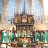 Jubileusz  powrotu zakonników świętowano w kościele przy ul. Leśnej w niedzielę 28 września. Uroczysta Eucharystia pod przewodnictwem bp. Piotra Przyborka, festyn parafialny i koncert zgromadziły mieszkańców, dawnych parafian i gości.